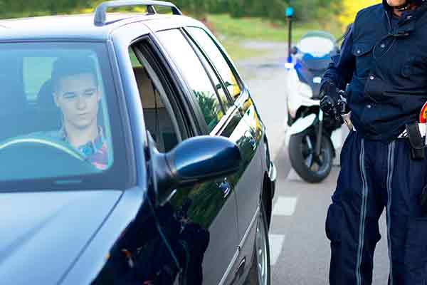 carte grise confisquée par les autorités suite à un contrôle routier